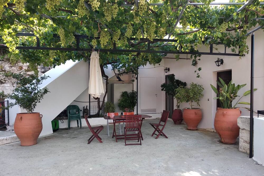 Photo of Patio Balcony in Topolia