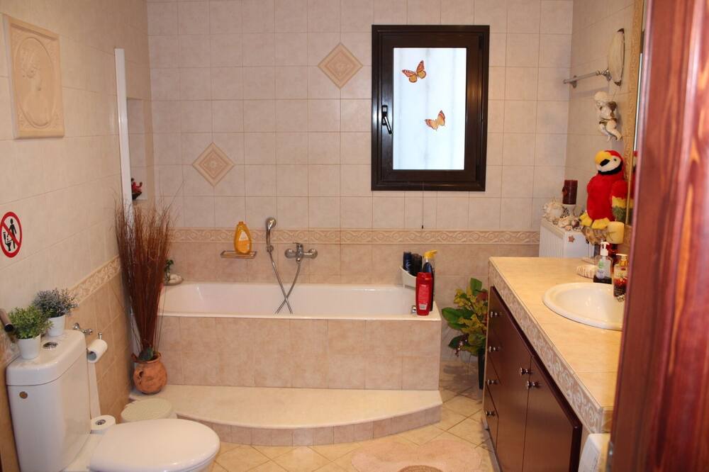 Photo of Bathroom in Topolia