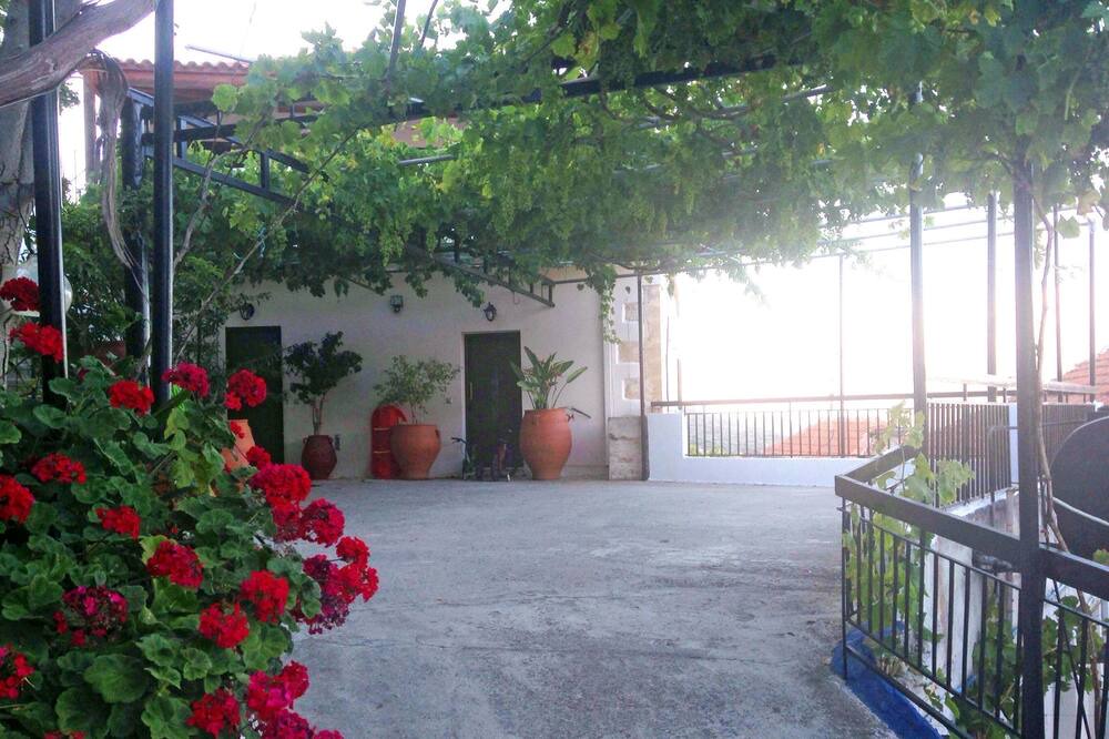 Photo of Outdoor in Topolia