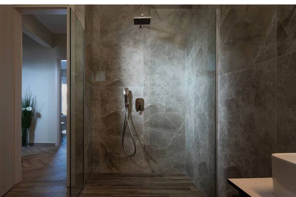 Photo of Bathroom in Neos Marmaras