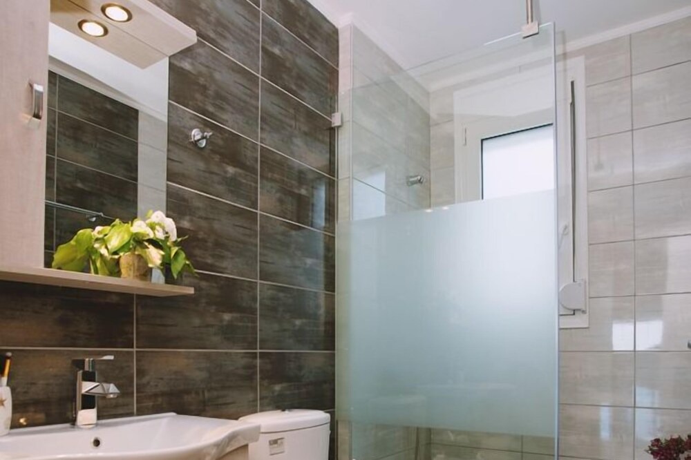 Photo of Bathroom in Spanokhorion