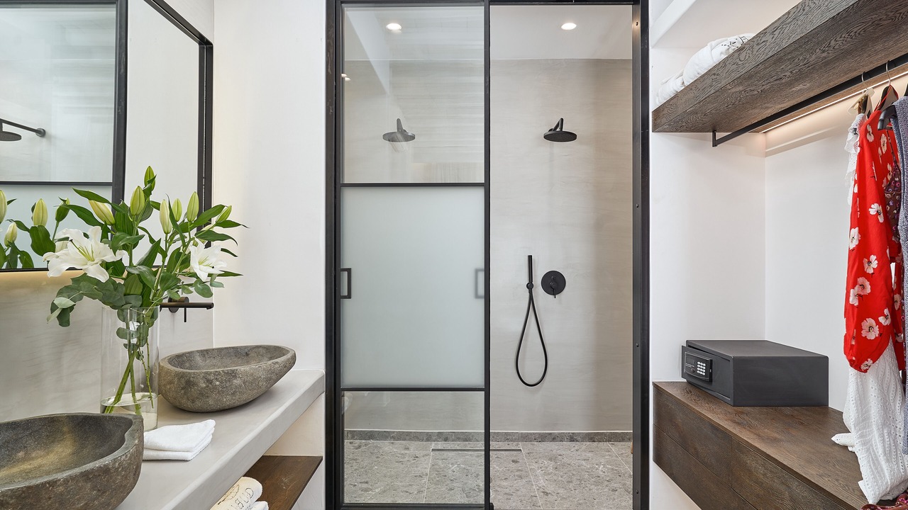 Photo of Bathroom in Agios Ioannis