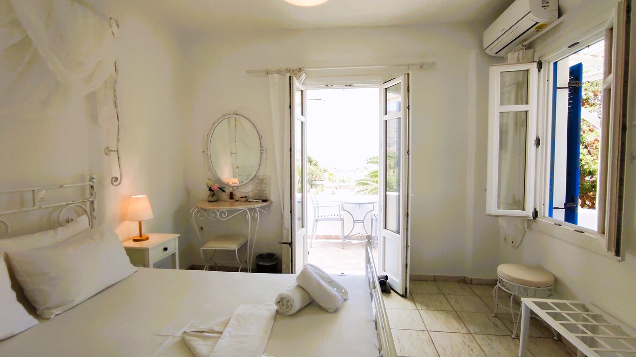 Photo of Bedroom in Katapola