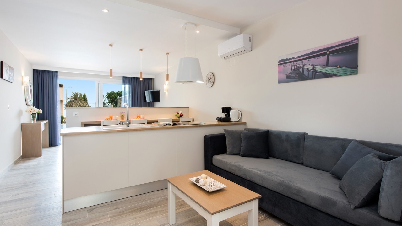 Photo of Livingroom in Perama