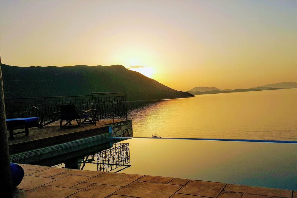 Photo of Outdoor in Evgiros