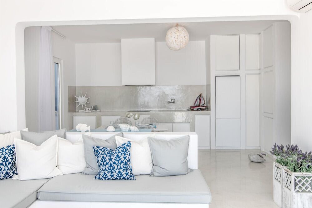 Photo of Livingroom in Tinos Town