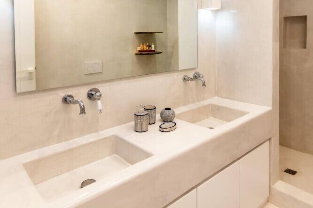 Photo of Bathroom in Tinos Town