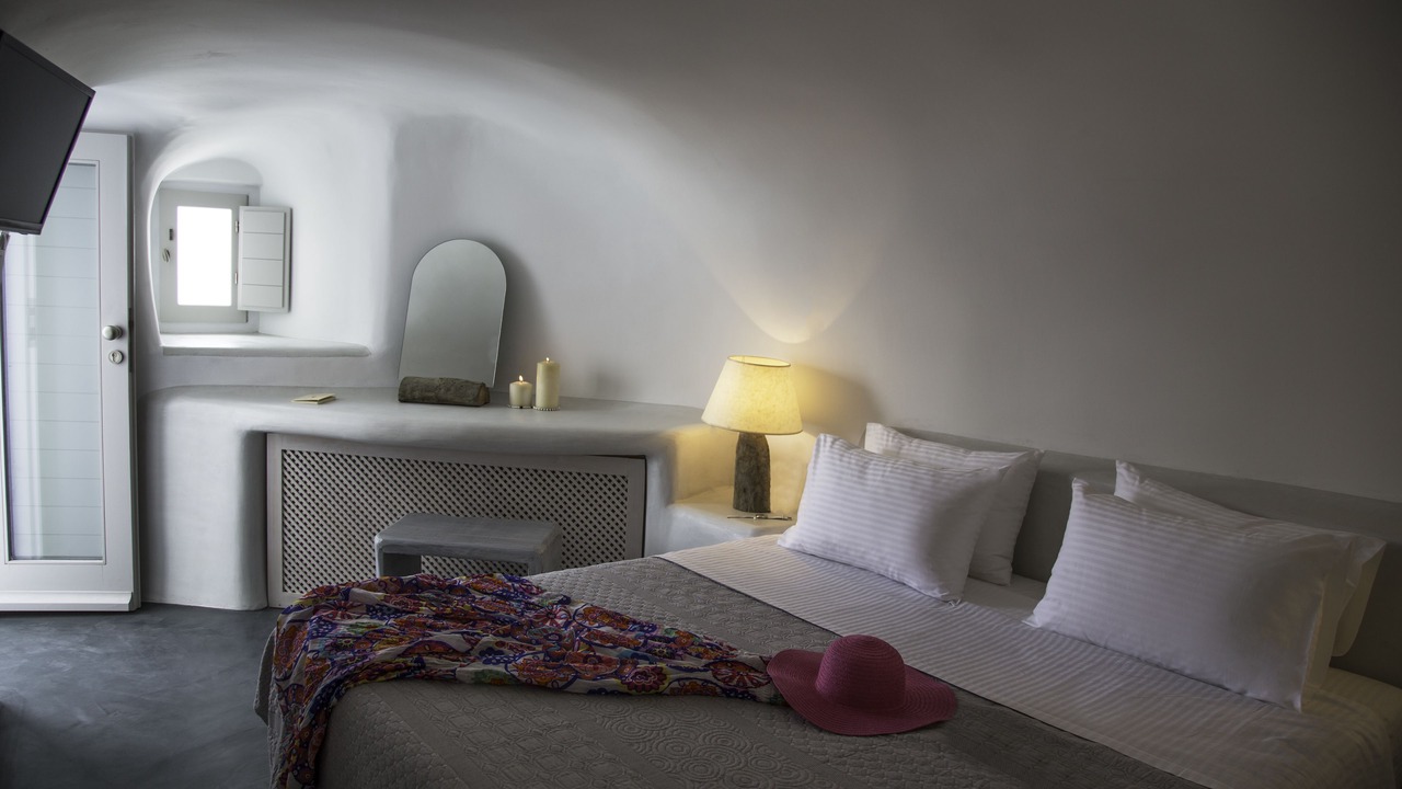Photo of Bedroom in Oia