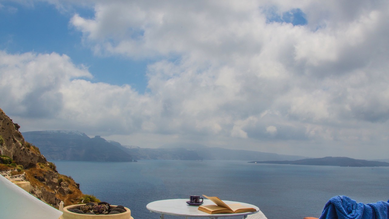 Photo of Bedroom in Oia
