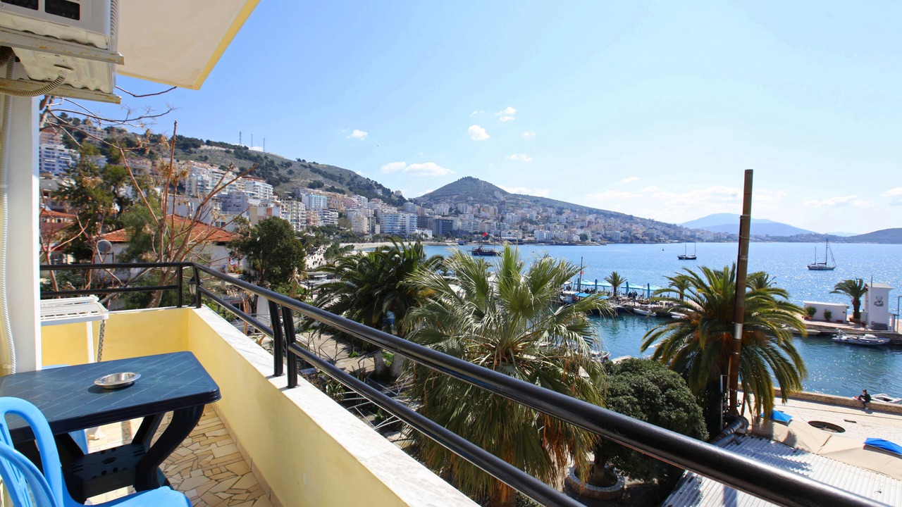 Photo of Patio Balcony in Qender