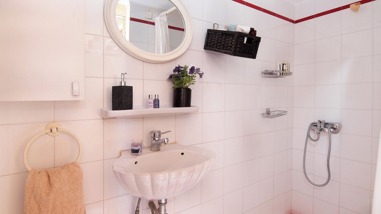 Photo of Bathroom in Saronikos