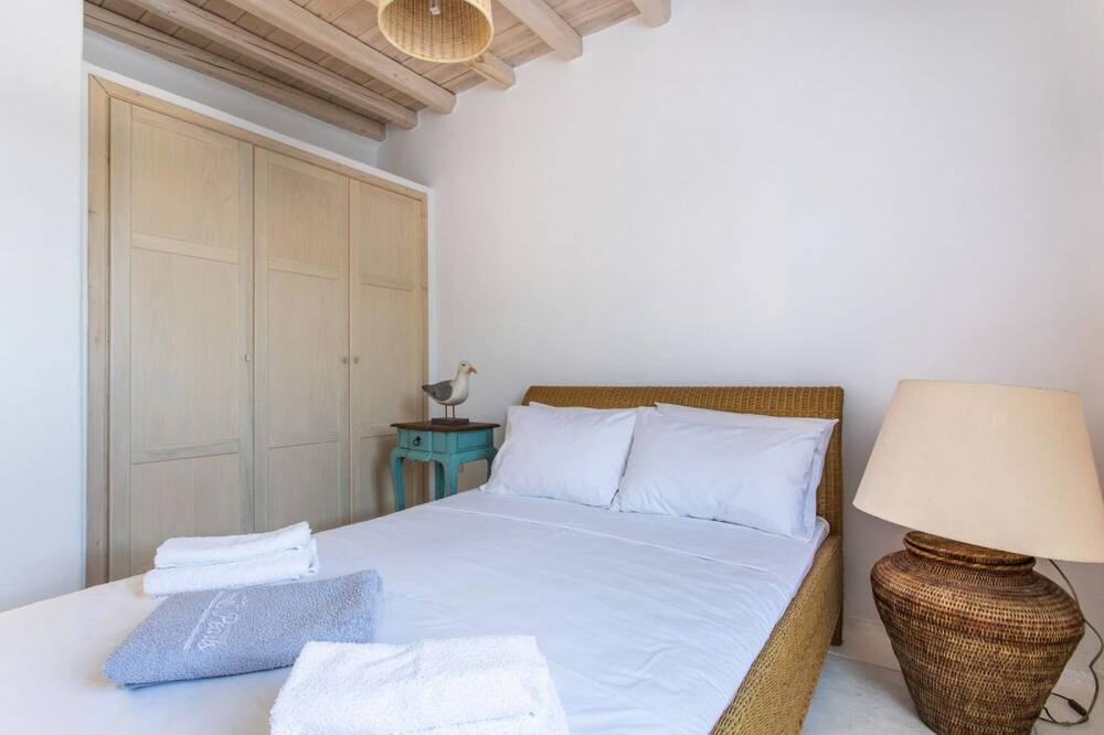 Photo of Bedroom in Ornos