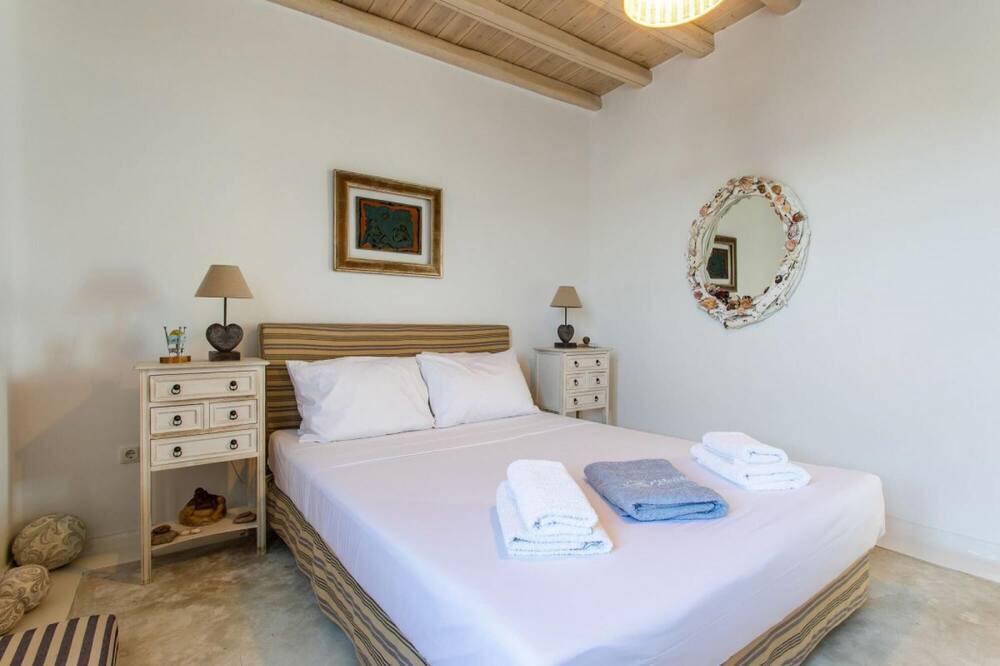 Photo of Bedroom in Ornos