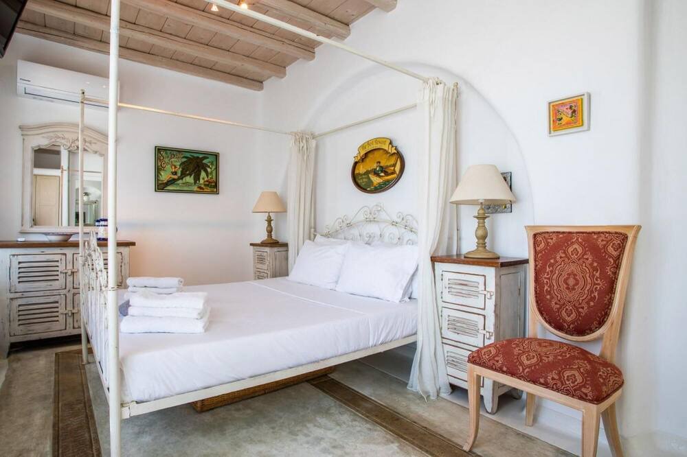 Photo of Bedroom in Ornos