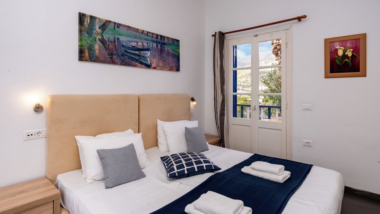 Photo of Bedroom in Platis Gialos