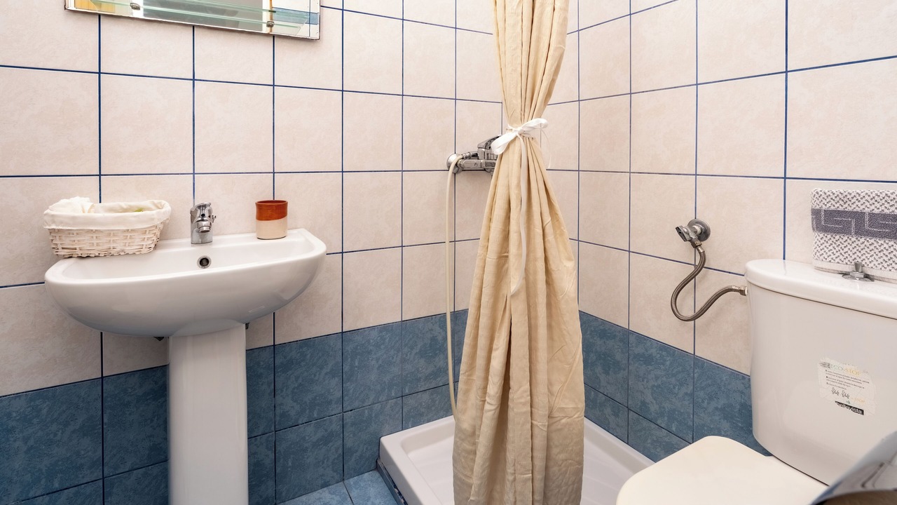 Photo of Bathroom in Platis Gialos