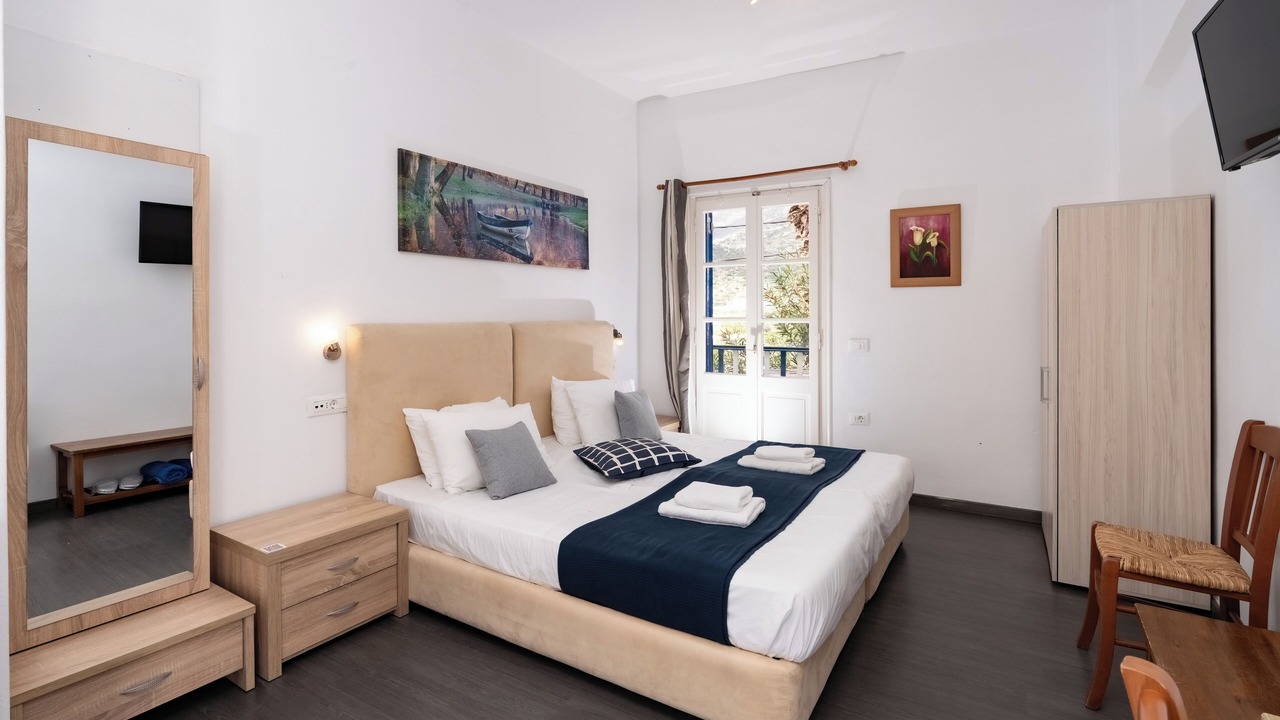 Photo of Bedroom in Platis Gialos