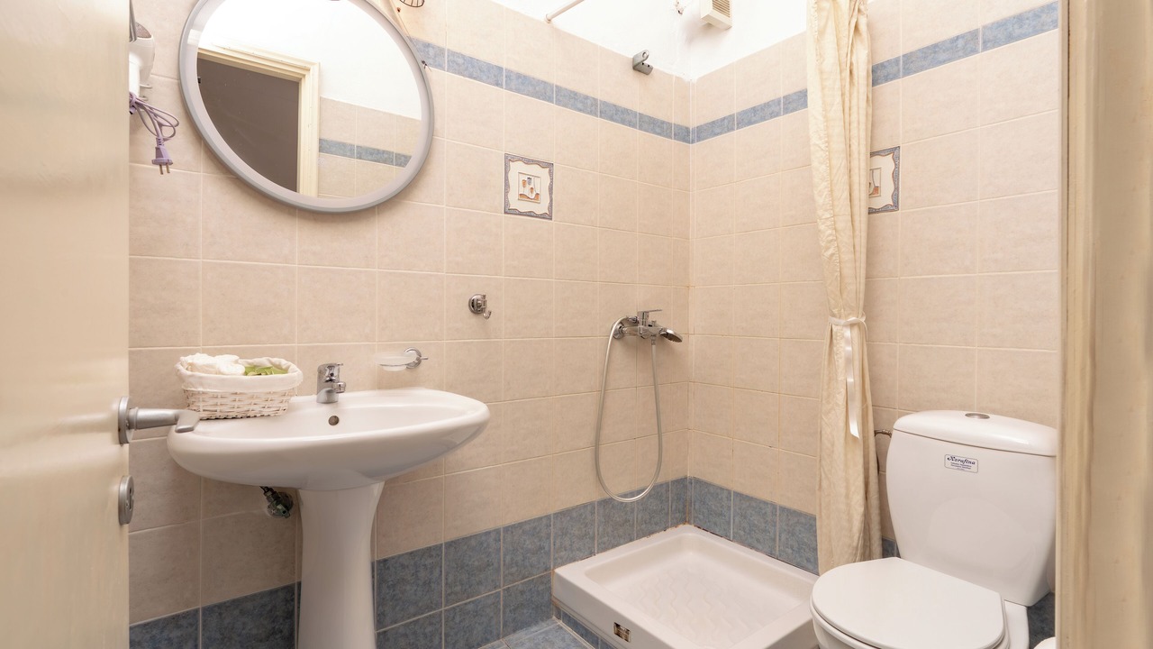 Photo of Bathroom in Platis Gialos