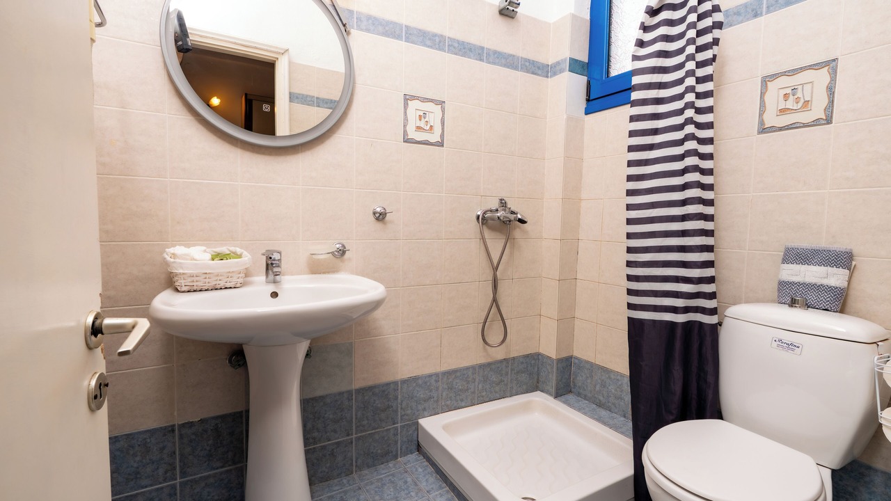 Photo of Bathroom in Platis Gialos
