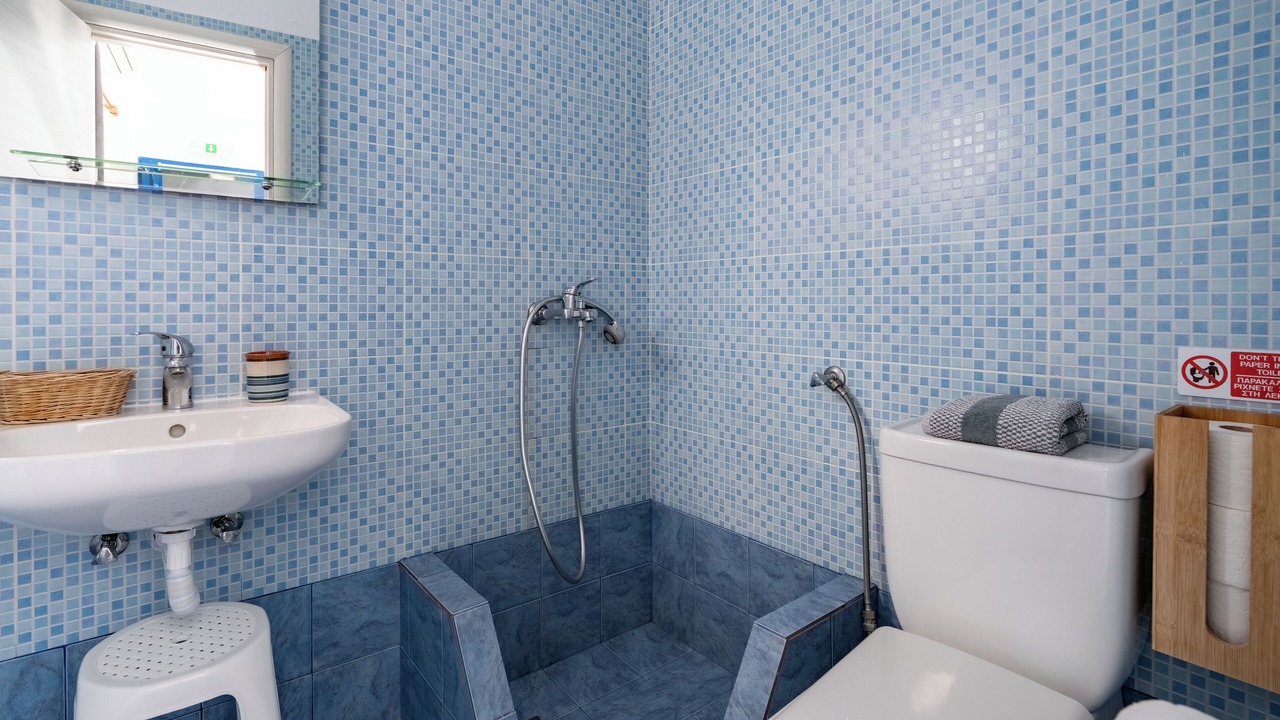 Photo of Bathroom in Platis Gialos