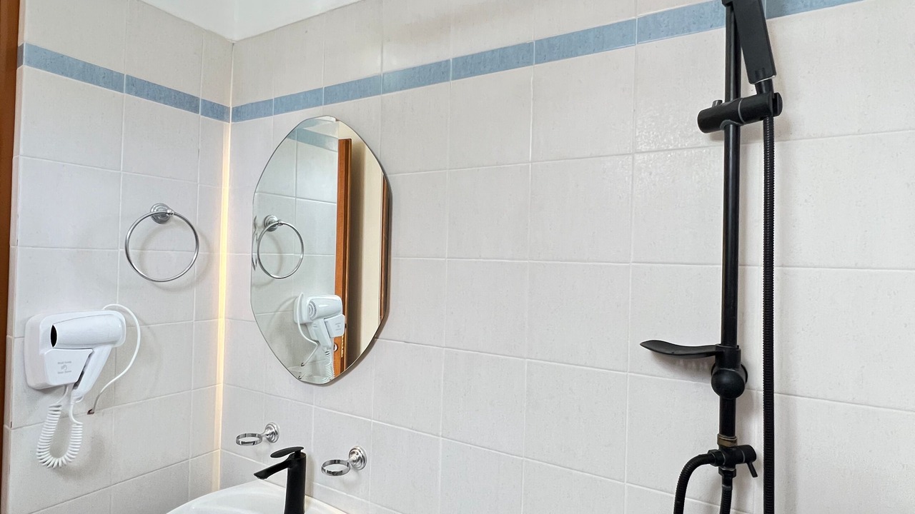 Photo of Bathroom in Qender