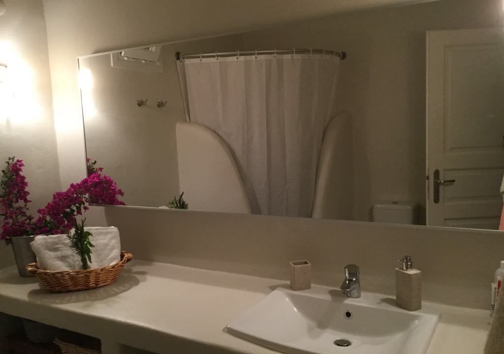 Photo of Bathroom in Arnados