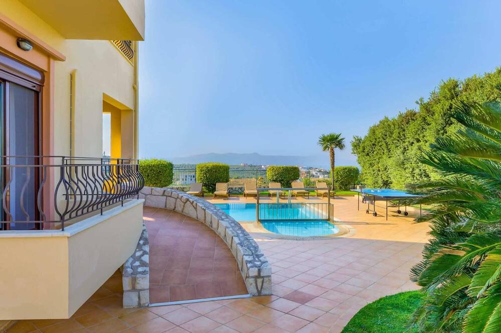 Photo of Outdoor in Kato Stalos
