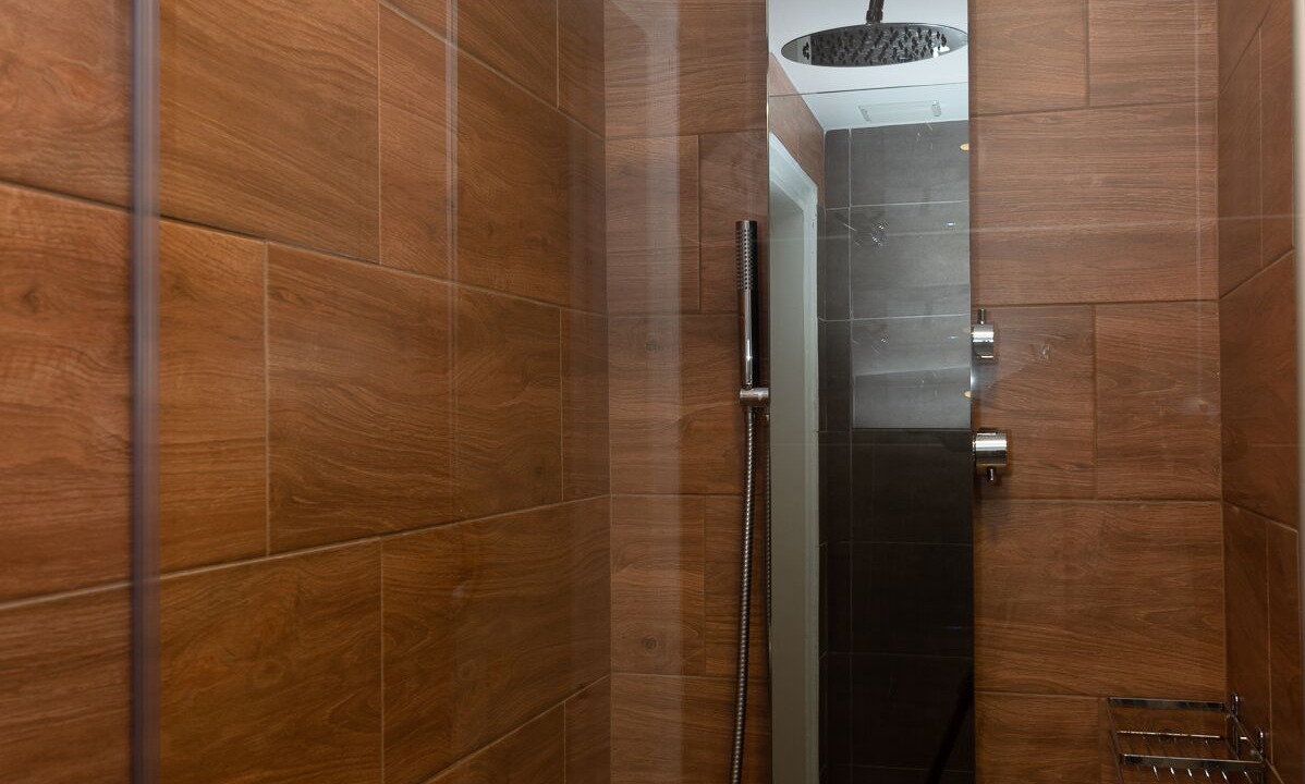 Photo of Bathroom in Metaxourgio