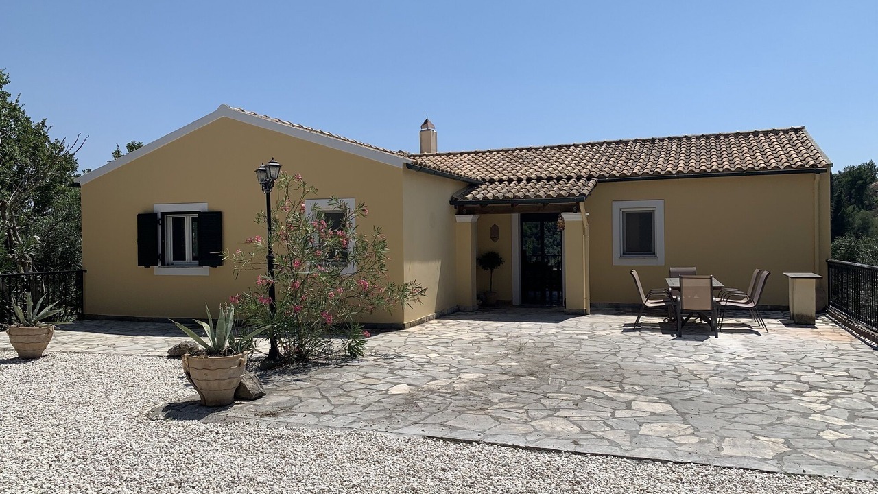 Photo of Outdoor in Petaleia