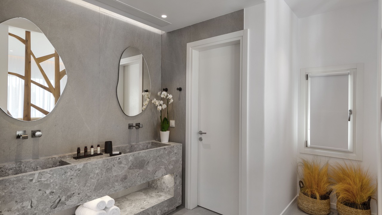 Photo of Bathroom in Elia