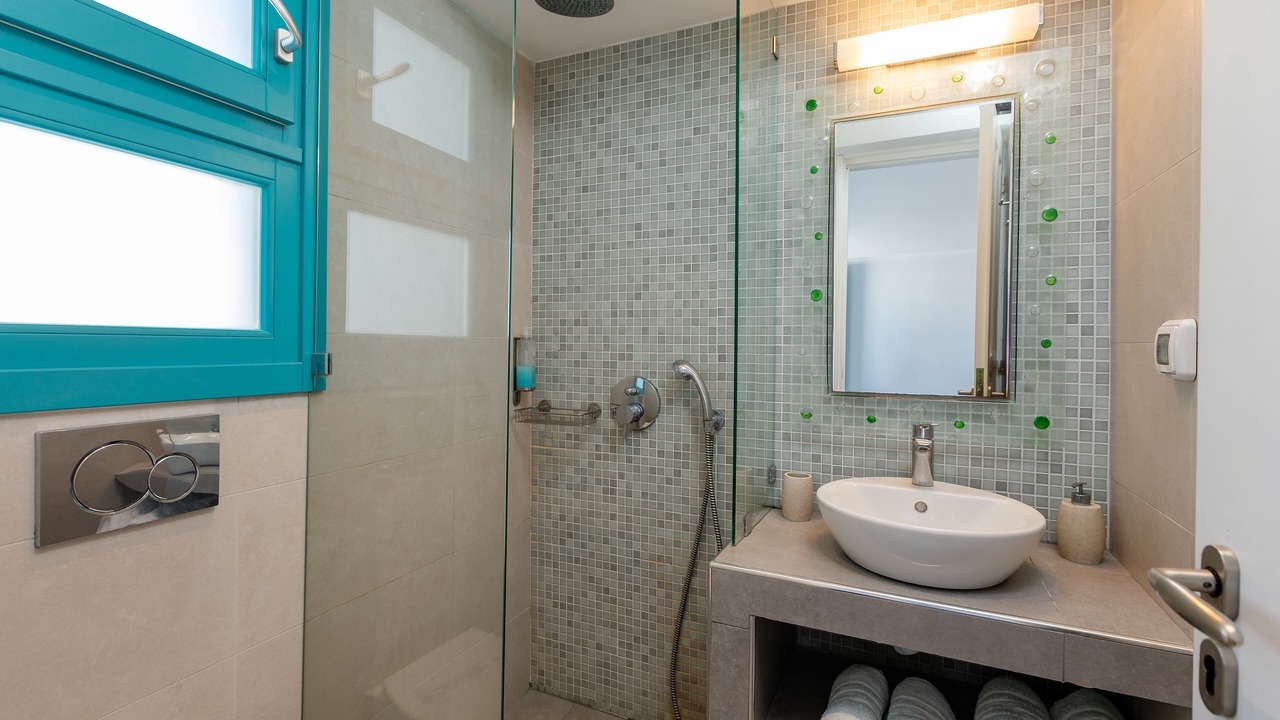 Photo of Bathroom in Karterados