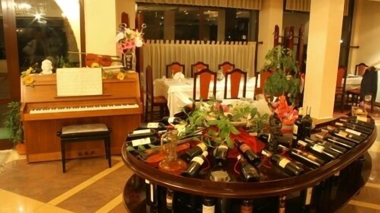 Photo of Others in Farke