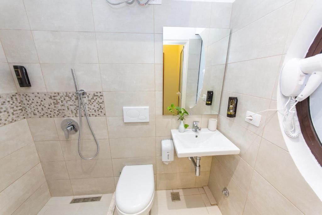 Photo of Bathroom in Farke
