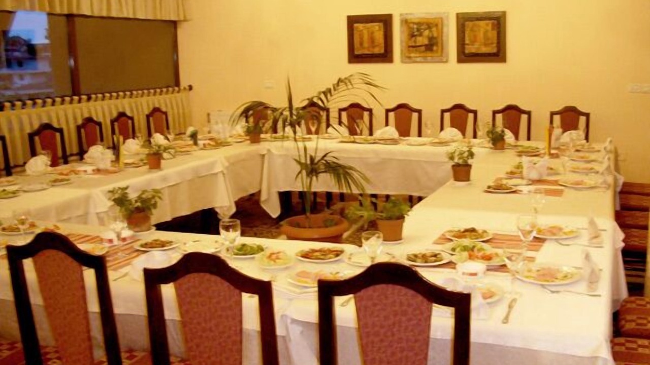 Photo of Others in Farke