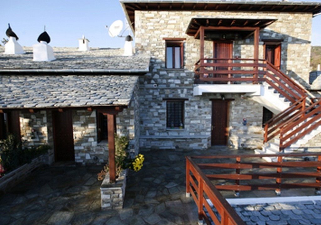 Photo of Patio Balcony in Milies