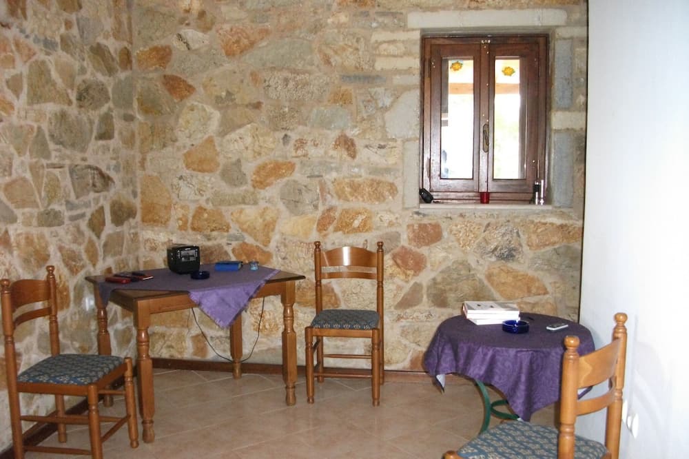 Photo of Livingroom in Astros