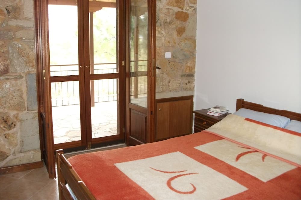 Photo of Bedroom in Astros
