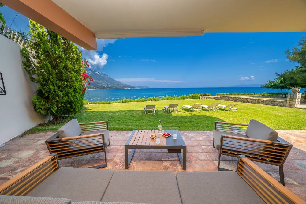Photo of Patio Balcony in Karavados