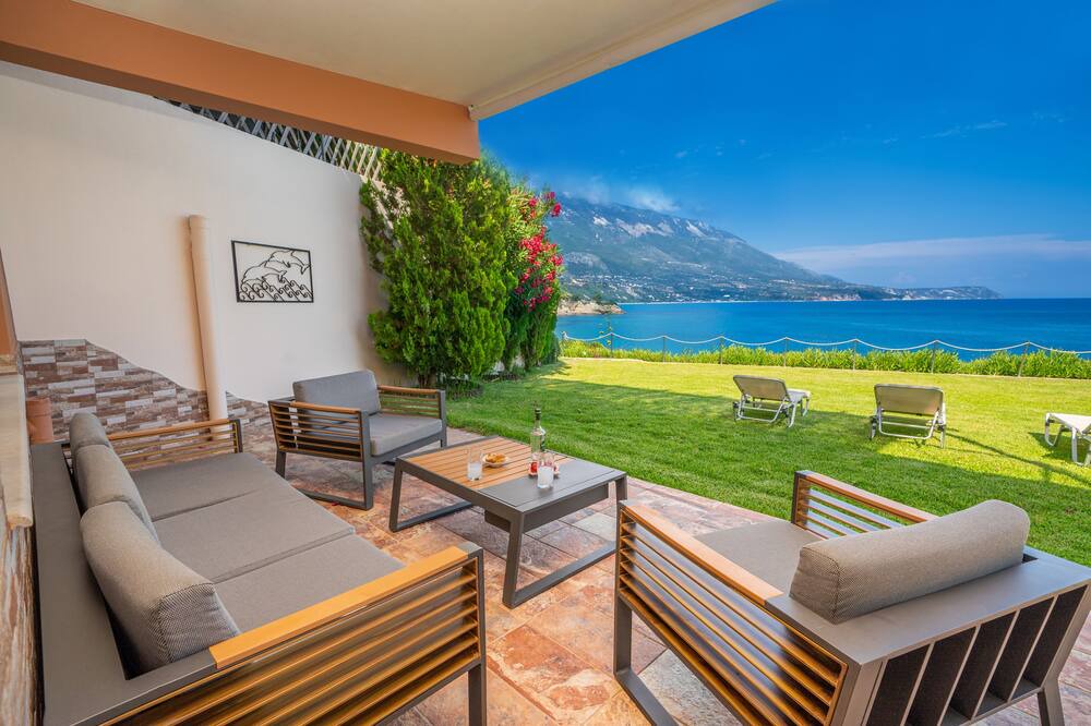 Photo of Patio Balcony in Karavados