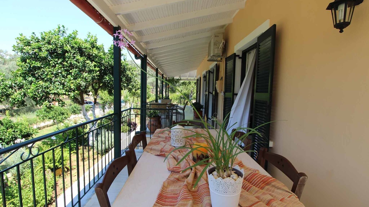 Photo of Outdoor in Petaleia