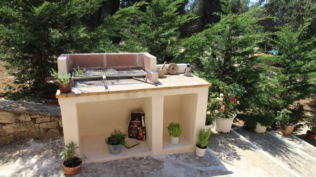 Photo of Outdoor in Petaleia