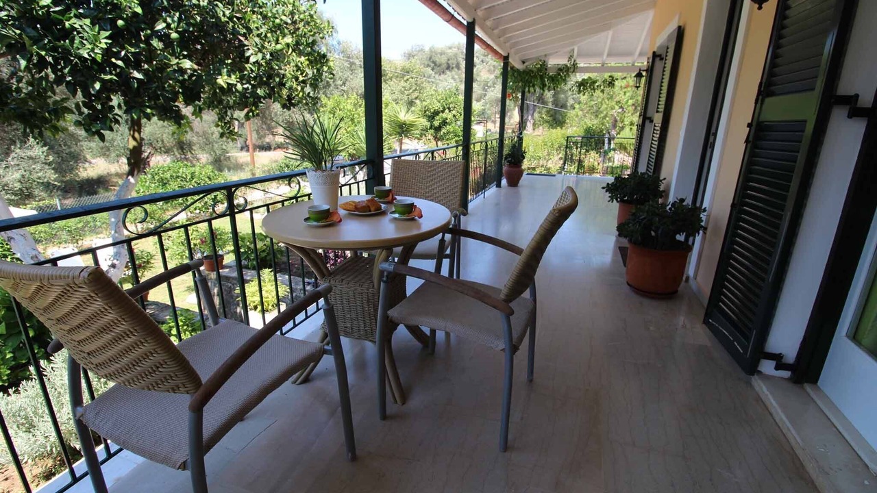 Photo of Outdoor in Petaleia