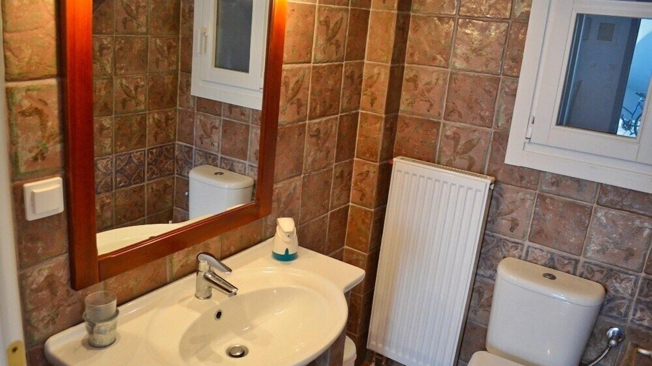 Photo of Bathroom in Avlemonas