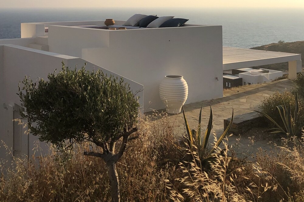 Photo of Others in Folegandros