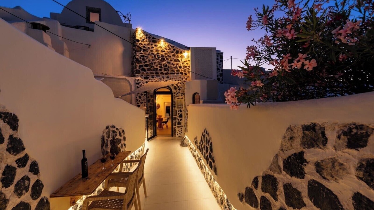 Photo of Outdoor in Fira
