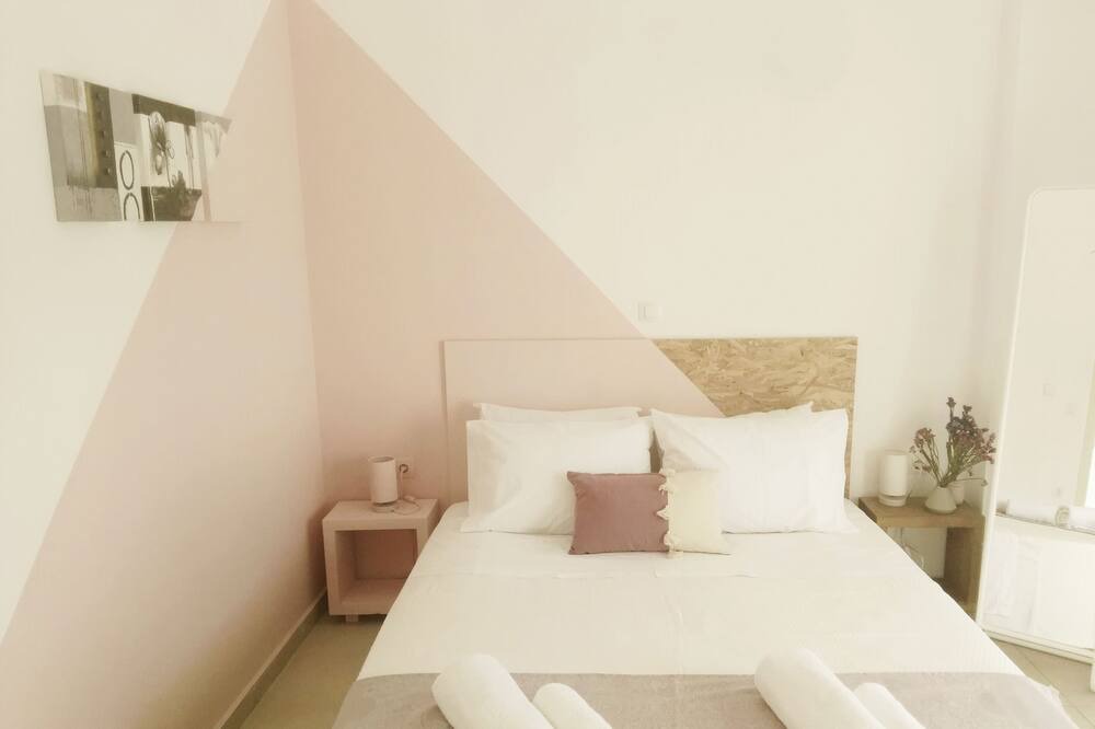 Photo of Bedroom in Adele