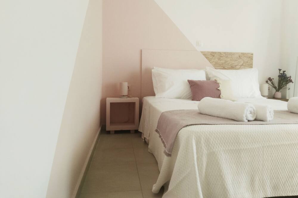 Photo of Bedroom in Adele