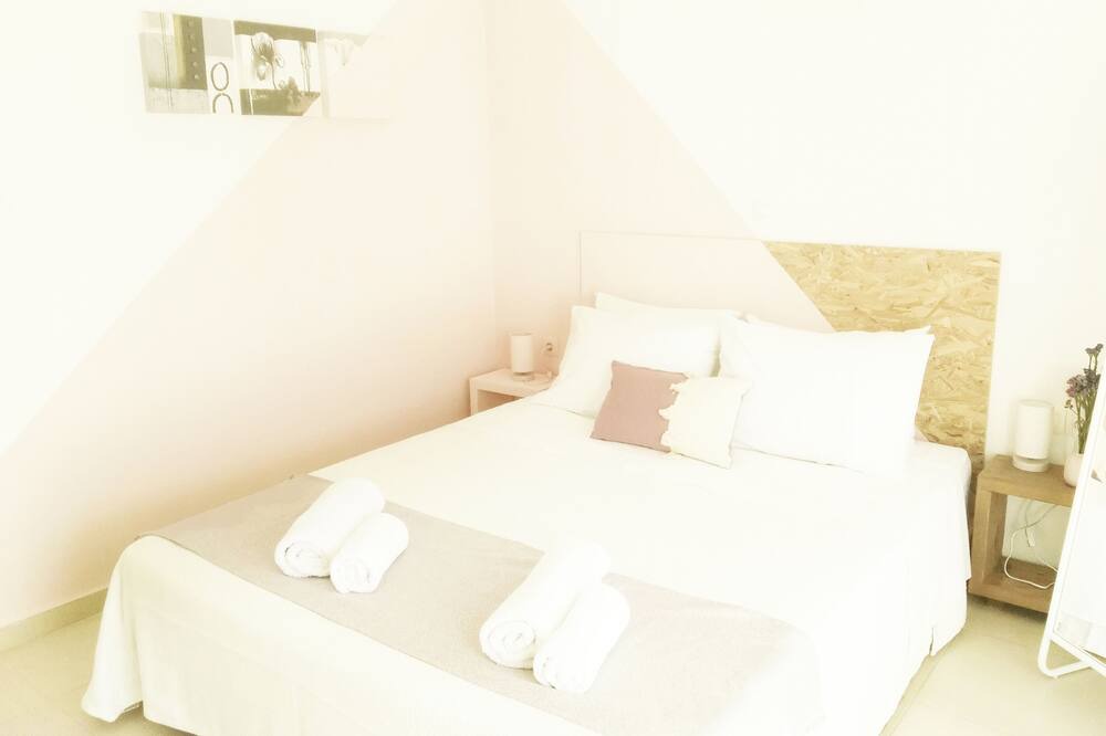 Photo of Bedroom in Adele