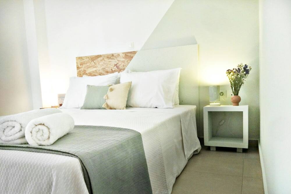 Photo of Bedroom in Adele