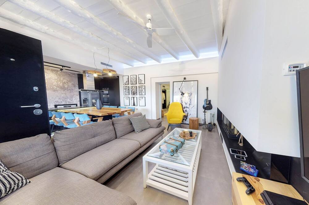 Photo of Livingroom in Vamos